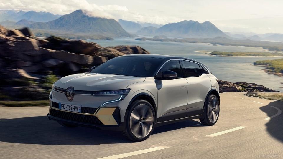 RENAULT DEZVĂLUIE PREȚURILE NOULUI MEGANE E-TECH 100% ELECTRIC