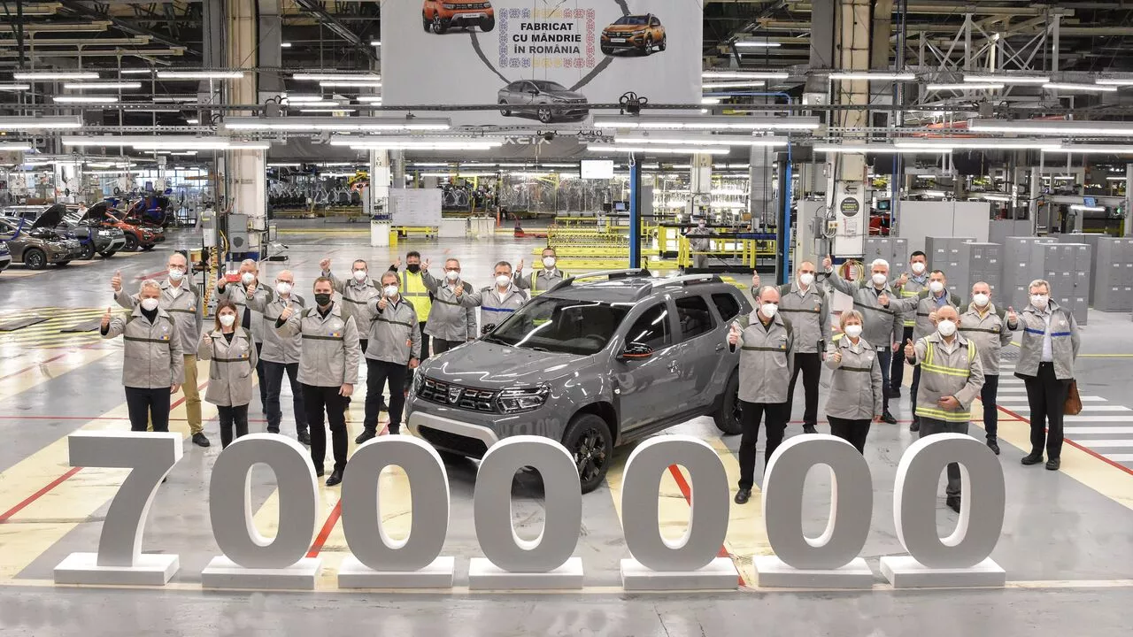 Marți, 18 ianuarie 2022, la uzina de la Mioveni a fost fabricat vehiculul Dacia cu numărul 7 milioane.